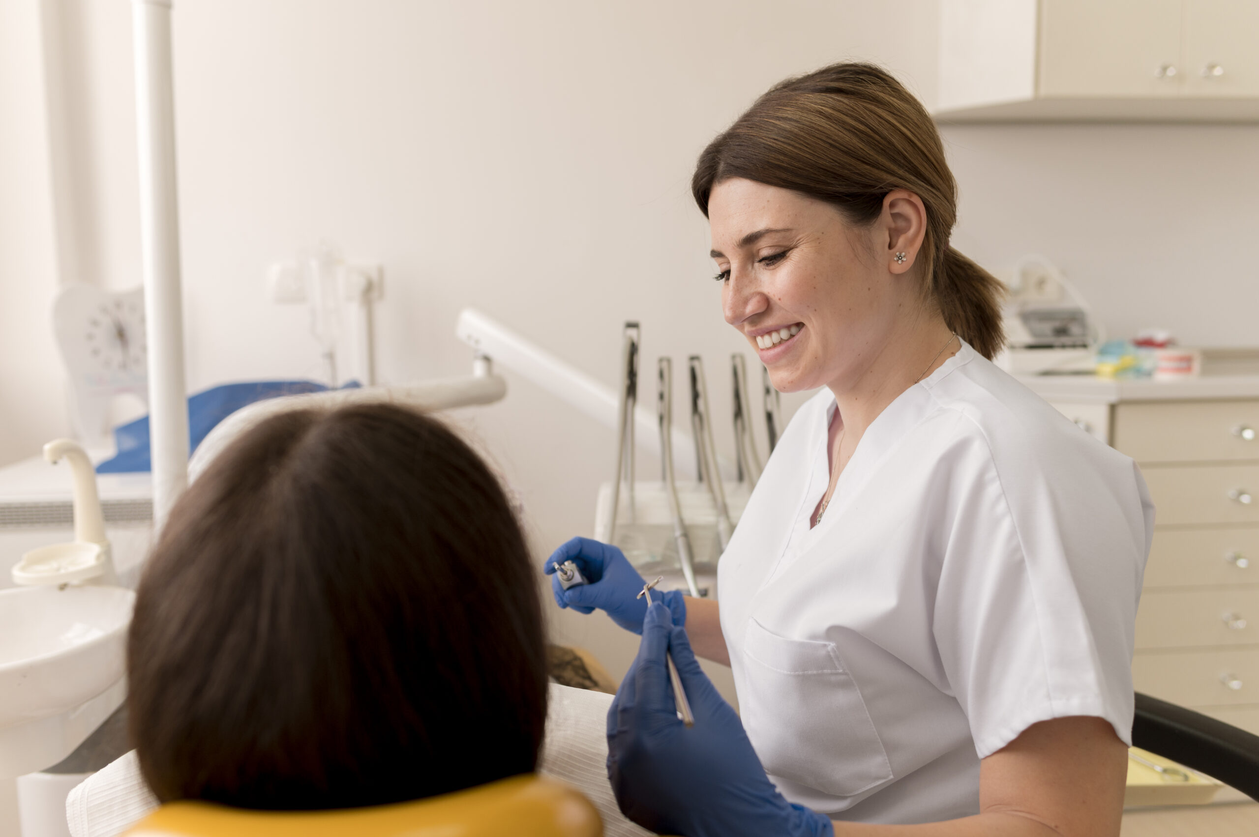 Quer melhorar a gestão financeira para dentista? Veja estratégias para organizar receitas, reduzir custos e aumentar a lucratividade.