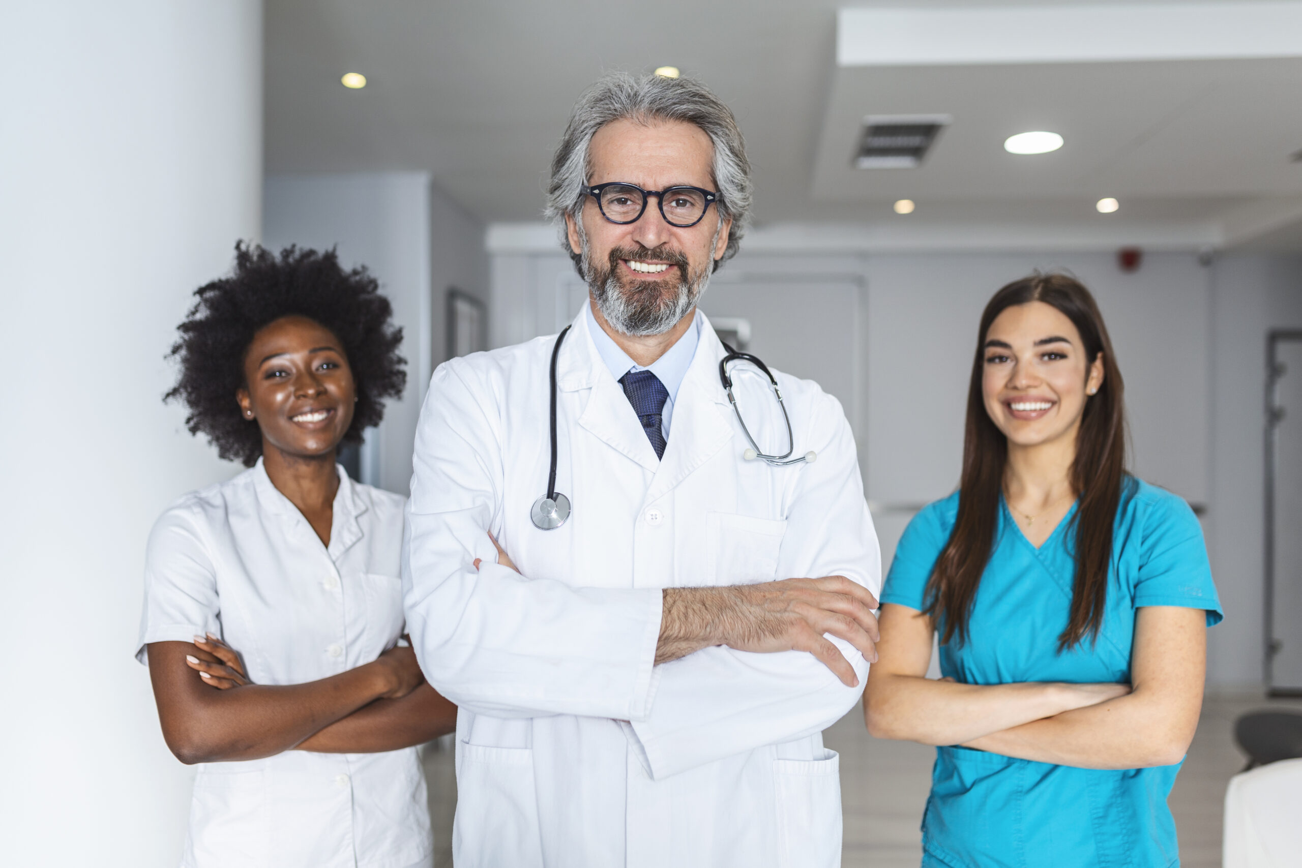 Qual imposto médico paga? Entenda quais tributos incidem sobre médicos autônomos e profissionais que atuam como Pessoa Jurídica.