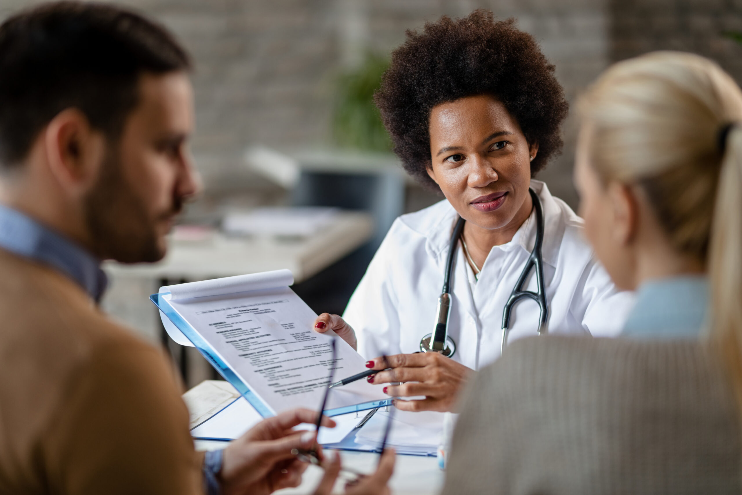 Precisa de uma empresa de faturamento médico? Entenda como uma terceirizada pode otimizar sua gestão financeira!